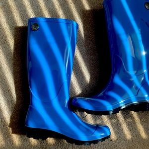 Ugg rain boots